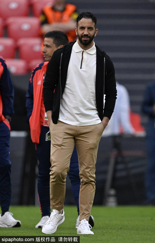 曼联名宿集体炮轰阿莫林，五大问题暴露无遗